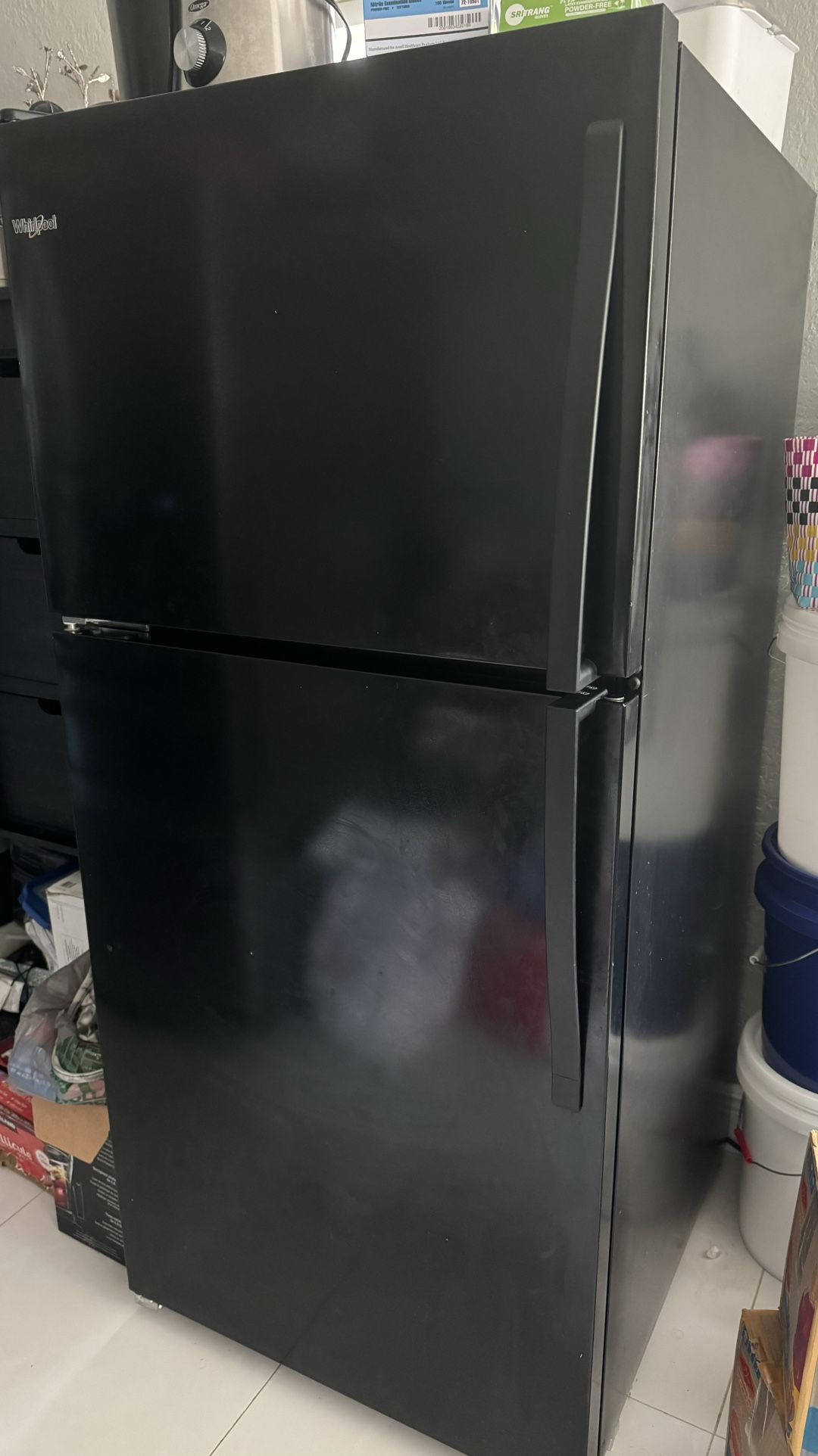 Refrigerator 