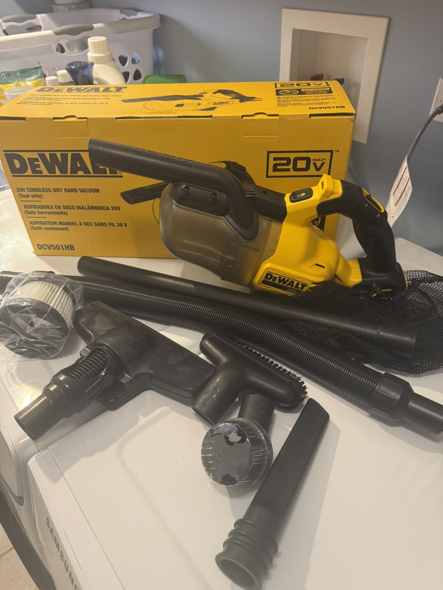 DEWALT Bagless 20V MAX Stick Cordless HEPA Filter Handheld Vacuum (Tool Only) NEW 2025 