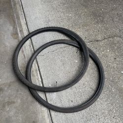 2 Kenda Kwick Bicycle tires + Inner tubes