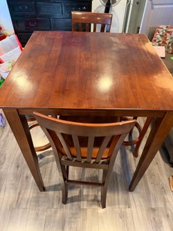 Wood Pub Table with 4 Bar Chairs