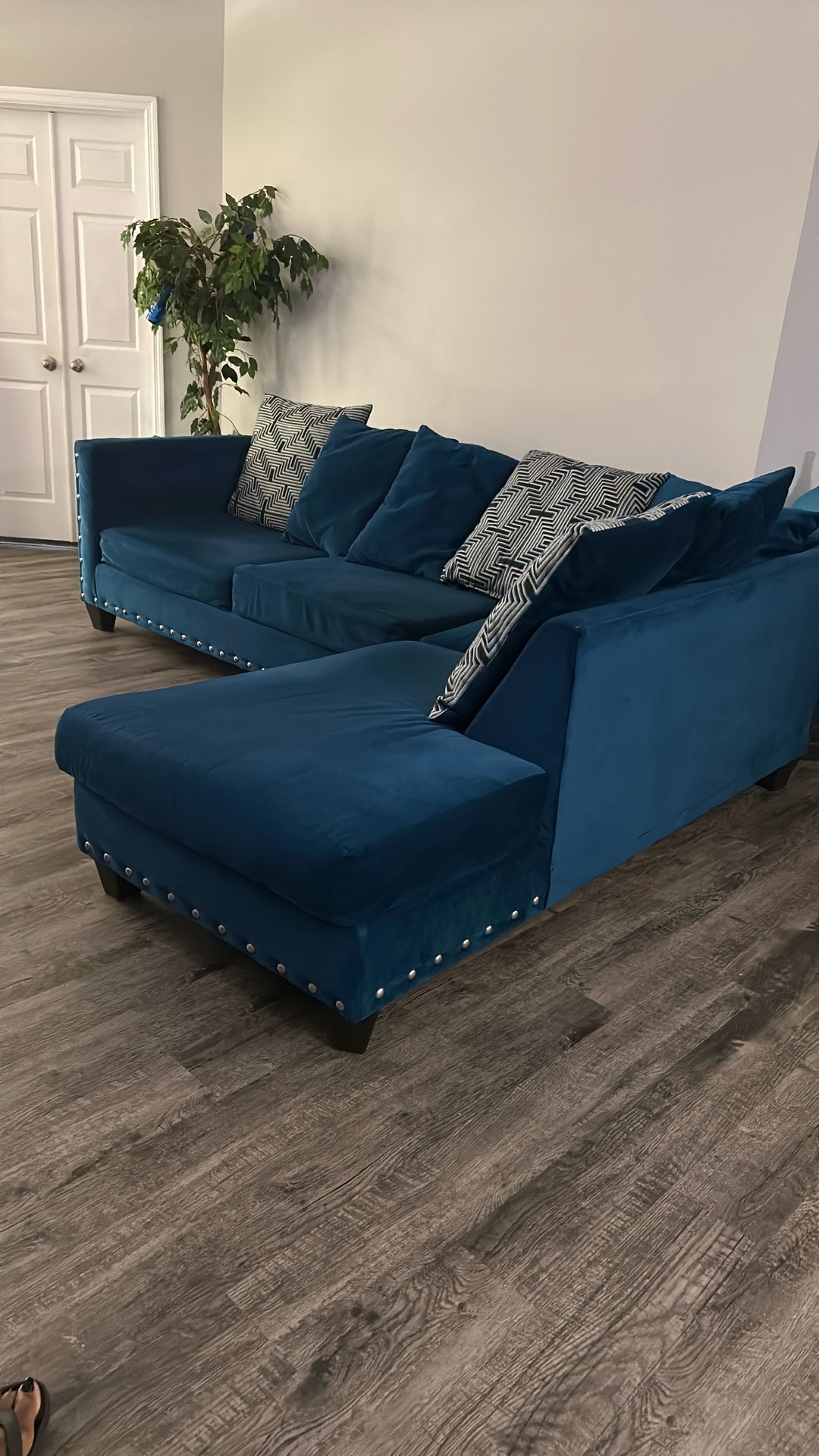 SOFA & CHASE “L SHAPE” $250 Pick UP ONLY