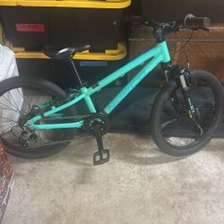 Hot Wheels tracks And Norco Bike 