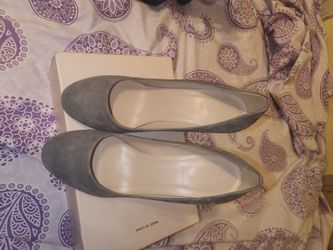 J. Crew Made In Italy Gray Shoes, Used But In Amaizing Conditions Size 9 1/2