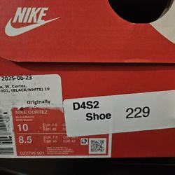 Nike Cortez 8.5 Men. 10 Women 