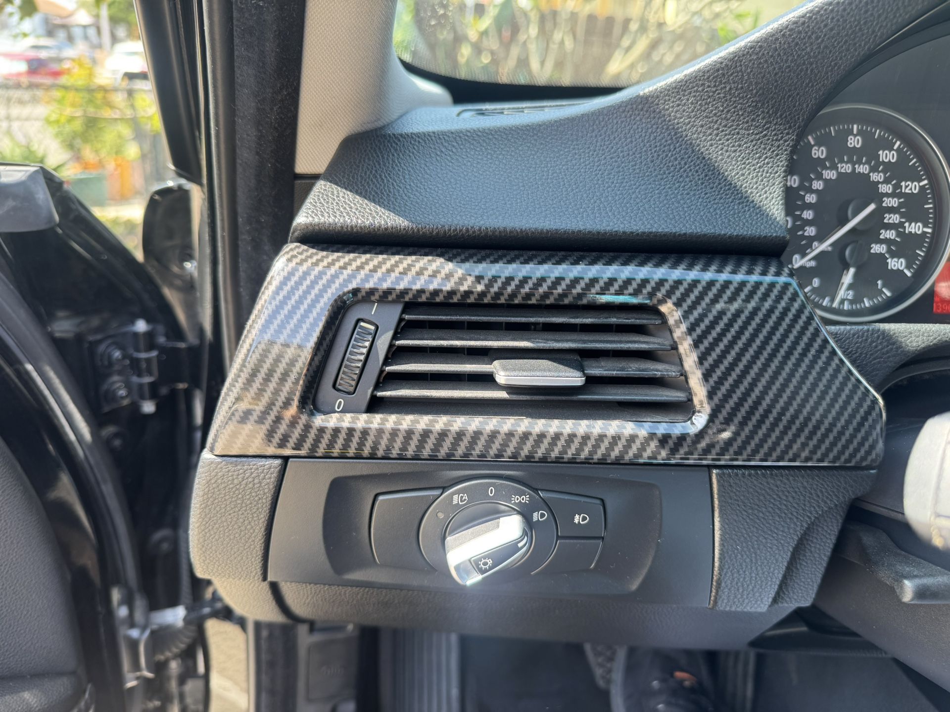 interior view carbon fiber like new