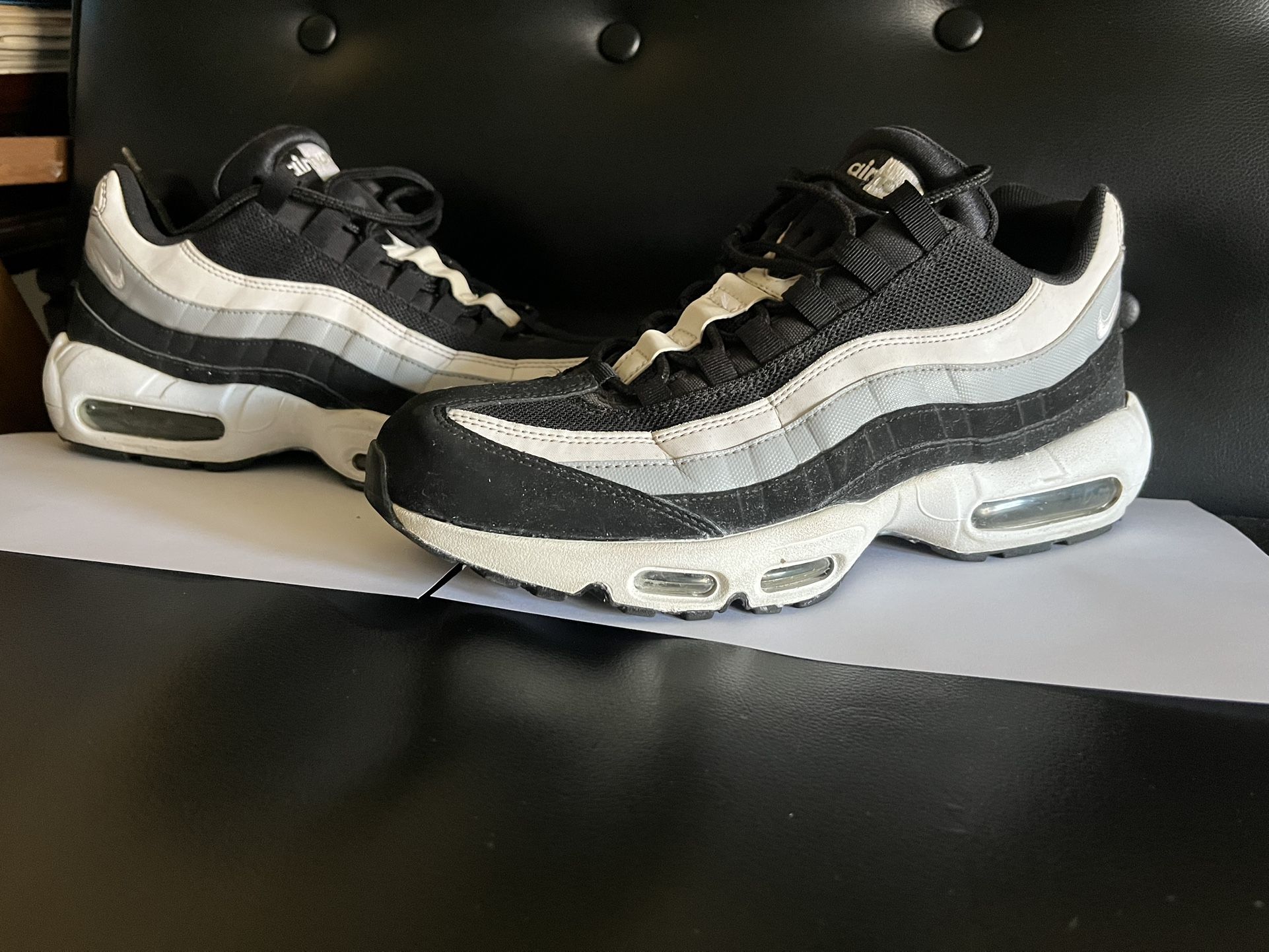 Used Men’s size 11 Nike Air Max 95