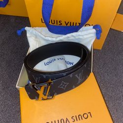 Brand New Reversible Louis Vuitton Belt!!!