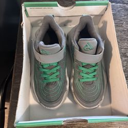 Nike Sneakers (kids)