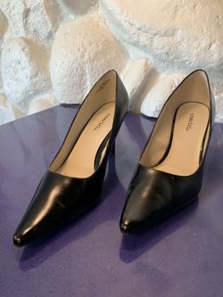 Cabrini Black Pumps Sz 11