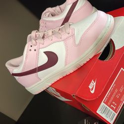 Nike Dunk Low Pink Velvet