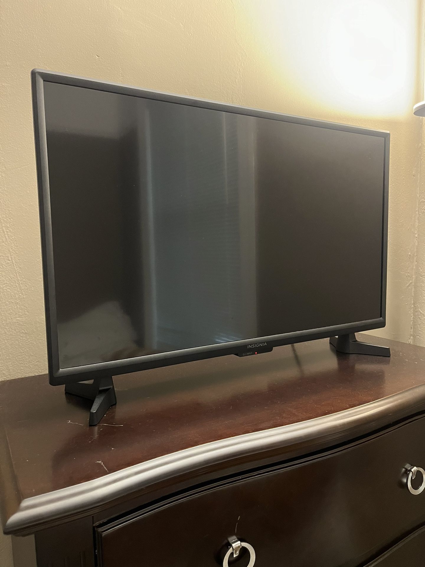 Insignia TV