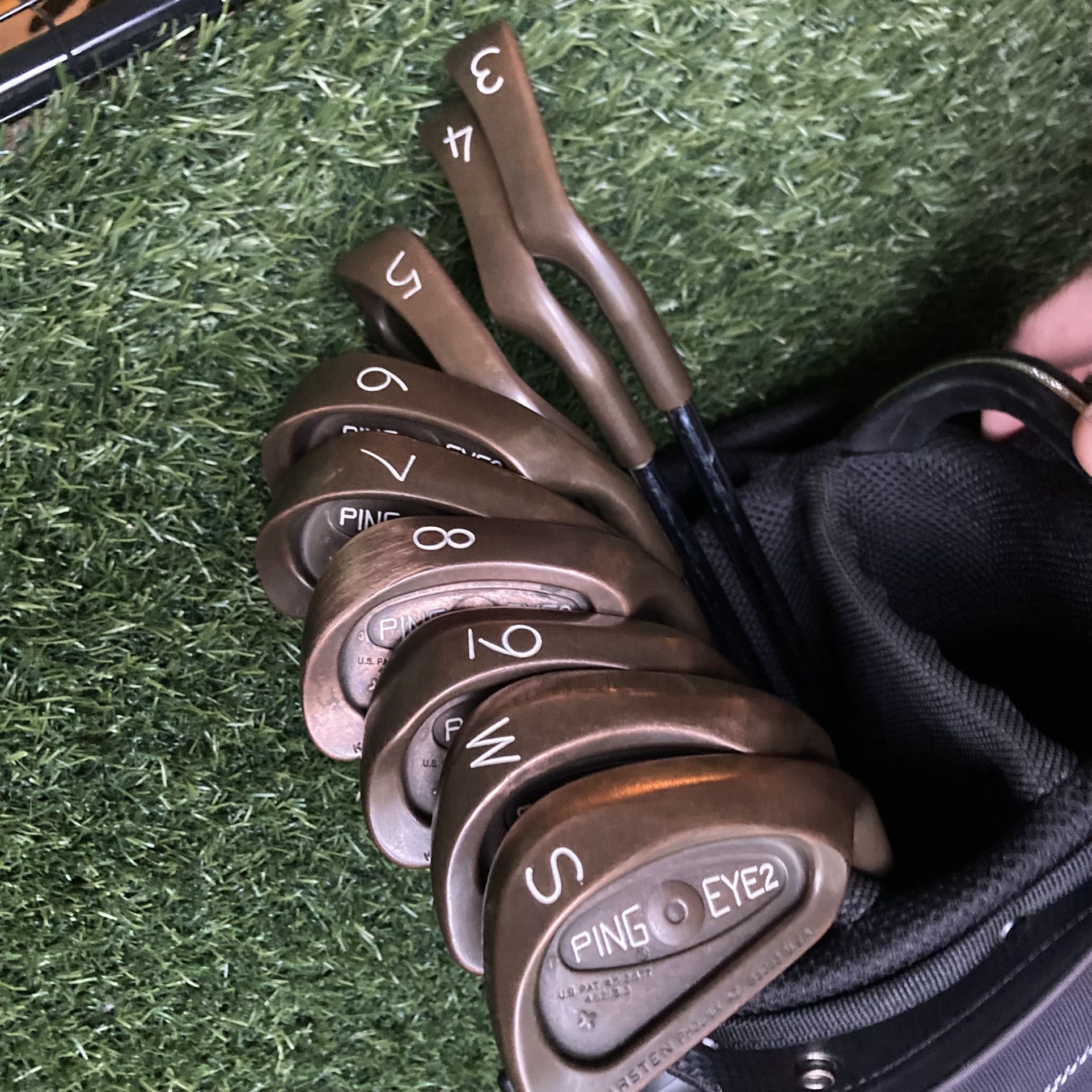 ⛳️ BeCu Ping Eye 2 blue dot irons. Numbers matching. Stiff flex. New grips.