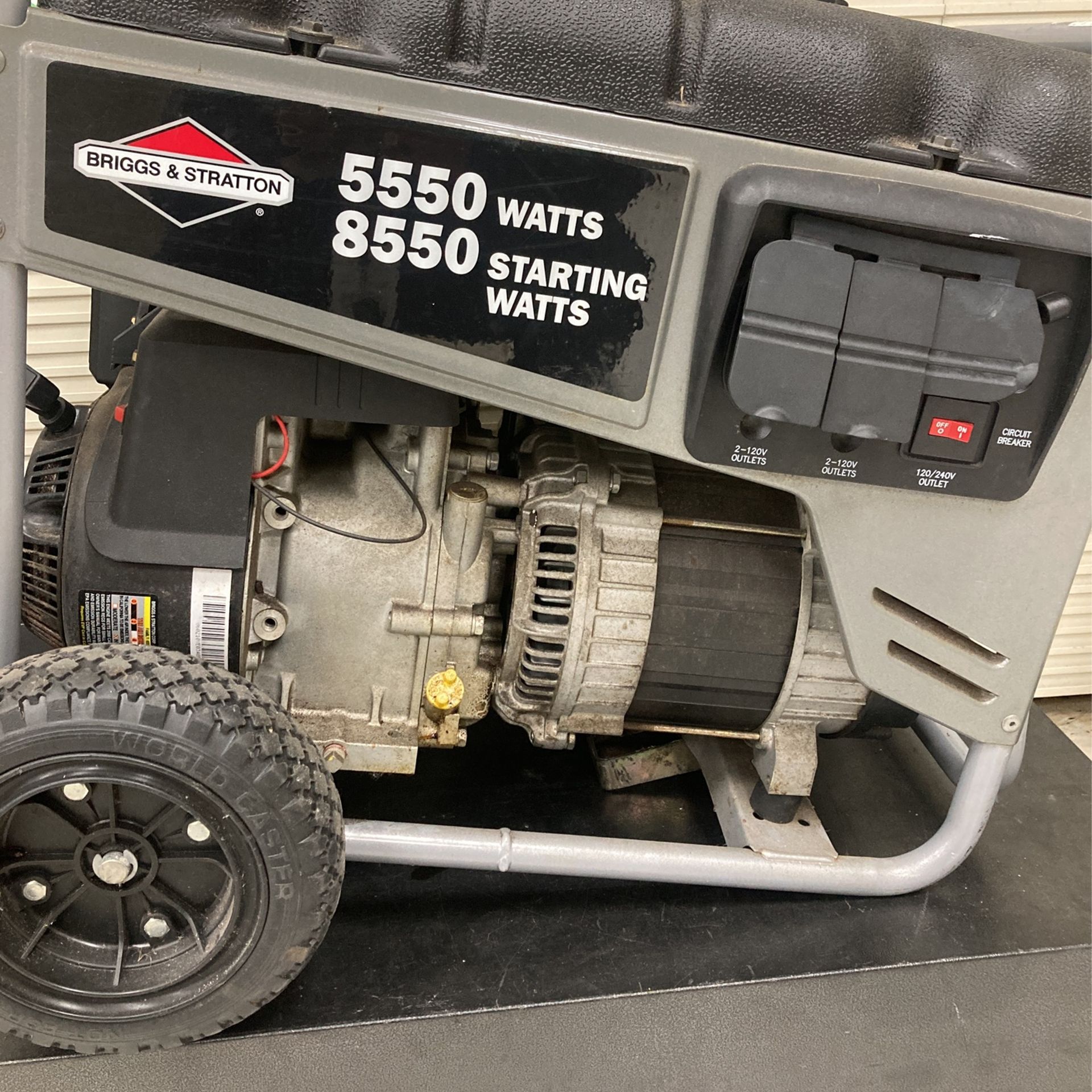 Briggs & Stratton 5550 Watts Generator