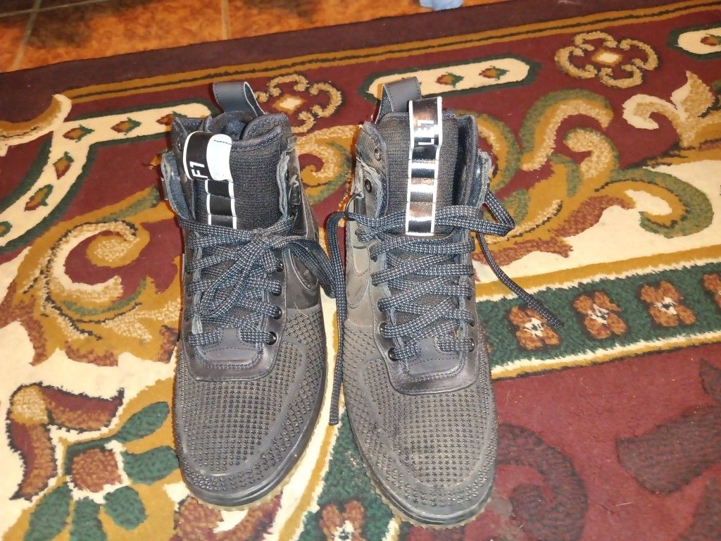 30$ Nike Work Boots Size 10.5