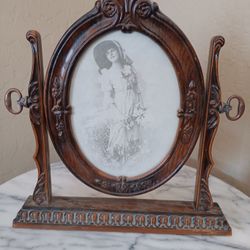 Vintage Look Swivel Picture Frame 