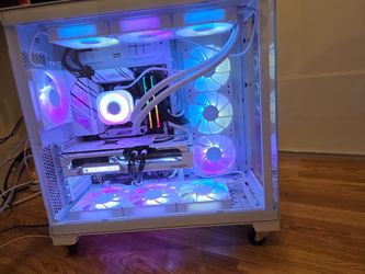 Ultimate Gaming Pc  With Wheels Over 900 Fps