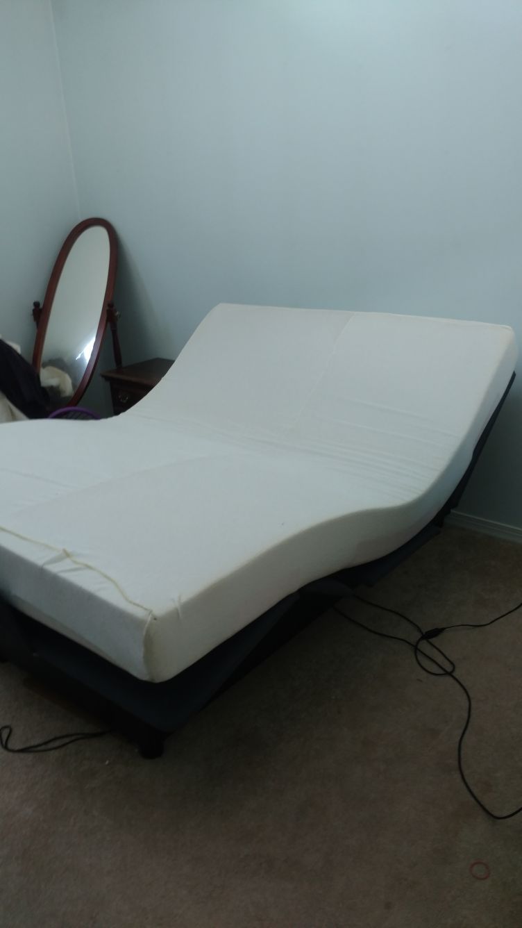 Ashley Queen adjustable bed with remote