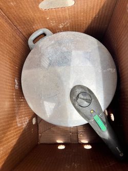 Pressure cooker
