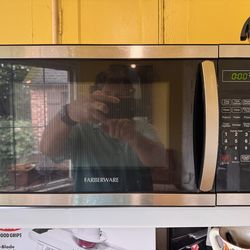 Faberware 1000 Watt Microwave