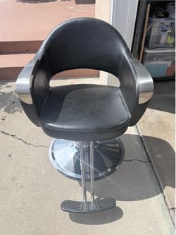 Professional Salon Styling Chair - Hydraulic Lift - Black