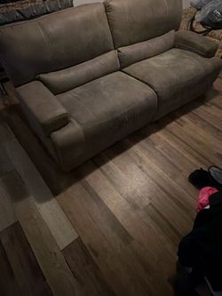 Recliner sofa