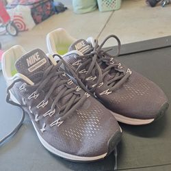 9.5 Women's Nike Zoom Pegasus 33