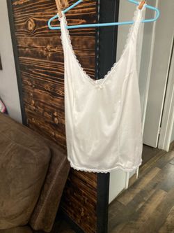 Woman’s Under Tank Size 40