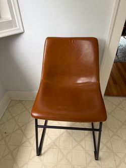 Dining table chairs x4