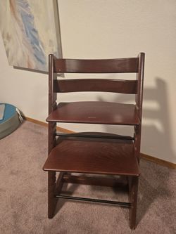 Stokke Tripp Trapp Highchair in Walnut