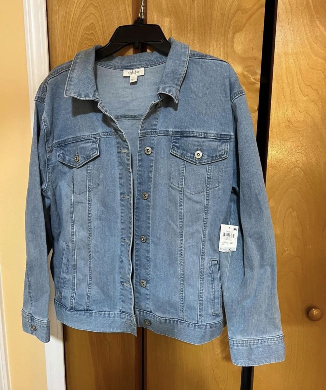 Womens Jean Jacket In Size XL .originally $64 Asking $35