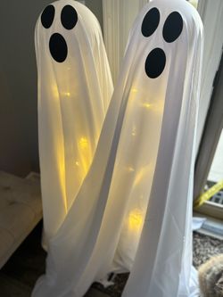 Cute Halloween Indoor Light Up Ghosts With Remote 