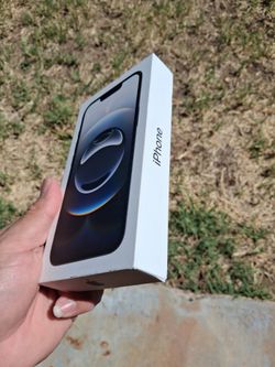 iPhone 16e