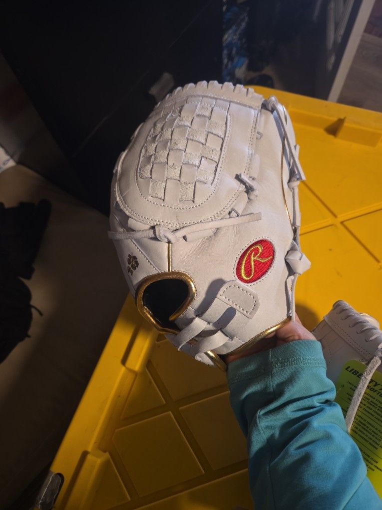 BRAND NEW Rawlings Liberty Advanced Softball Glove 12.5"
