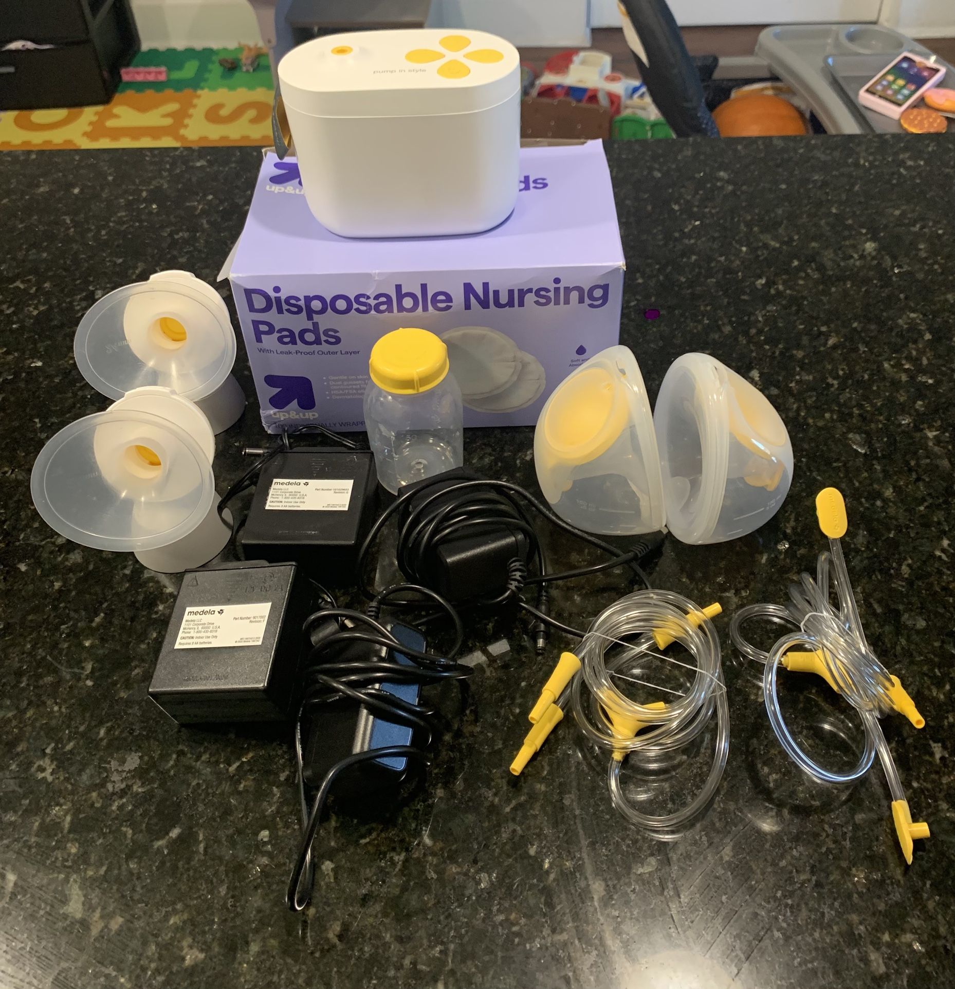 Medela Pump In Style With Extra Parts. 