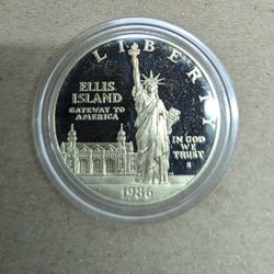 Pretty 1986 Statue Of Liberty Silver Round
