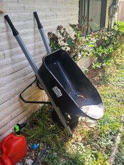 Project Source Wheelbarrow