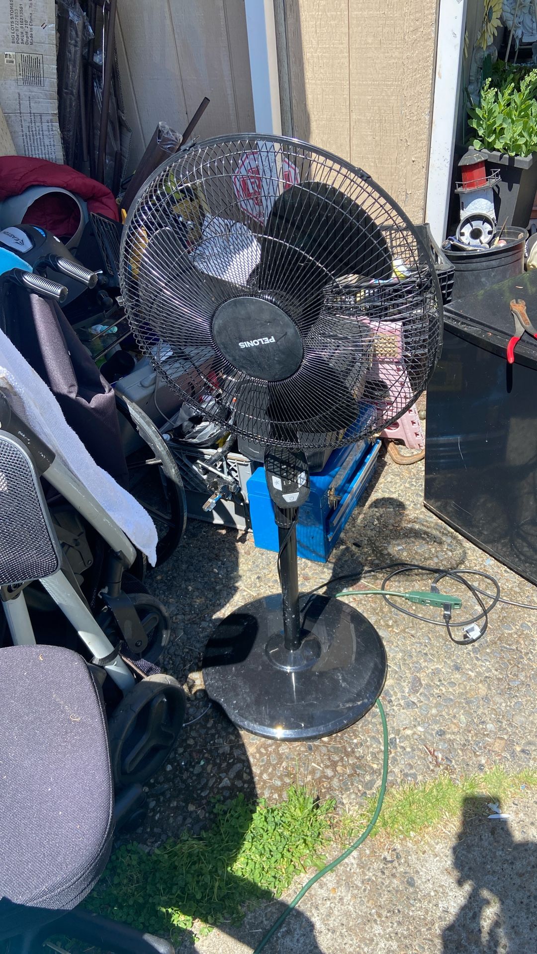 Electric Fan Price 20$. Pick Up. E. 72. and. Grandview. E. Tacoma