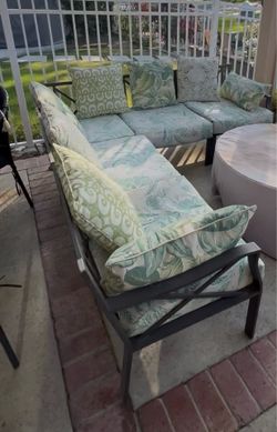 Outdoor sectional couch