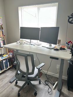 Programmable Standing Desk - 60in x 30in