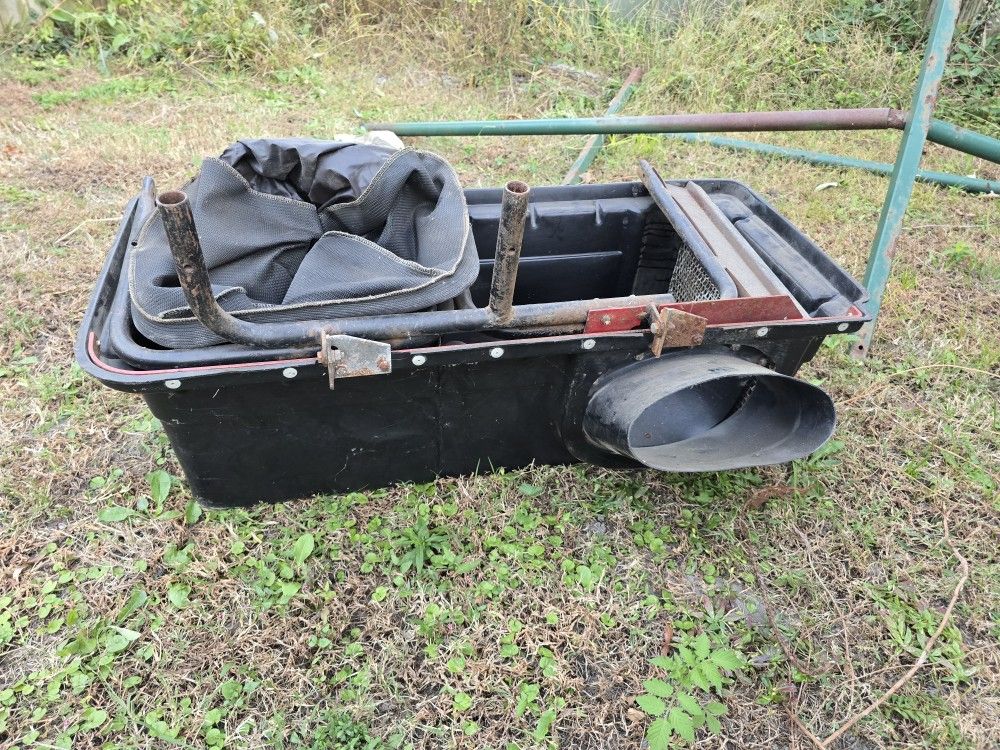 Snapper Riding Mower Bagger
