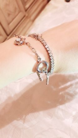 New , 2 sets of bracelet