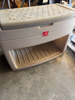 Step2 Plastic Storage Bench with Lid
