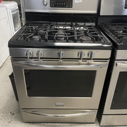 Frigidaire Gallery 30” Black and Stainless Steel Gas Stove