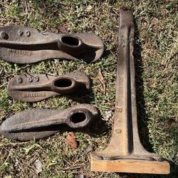 Antique Cobblers Shoe Repair Stand & 3 forms Warranted Cast Iron