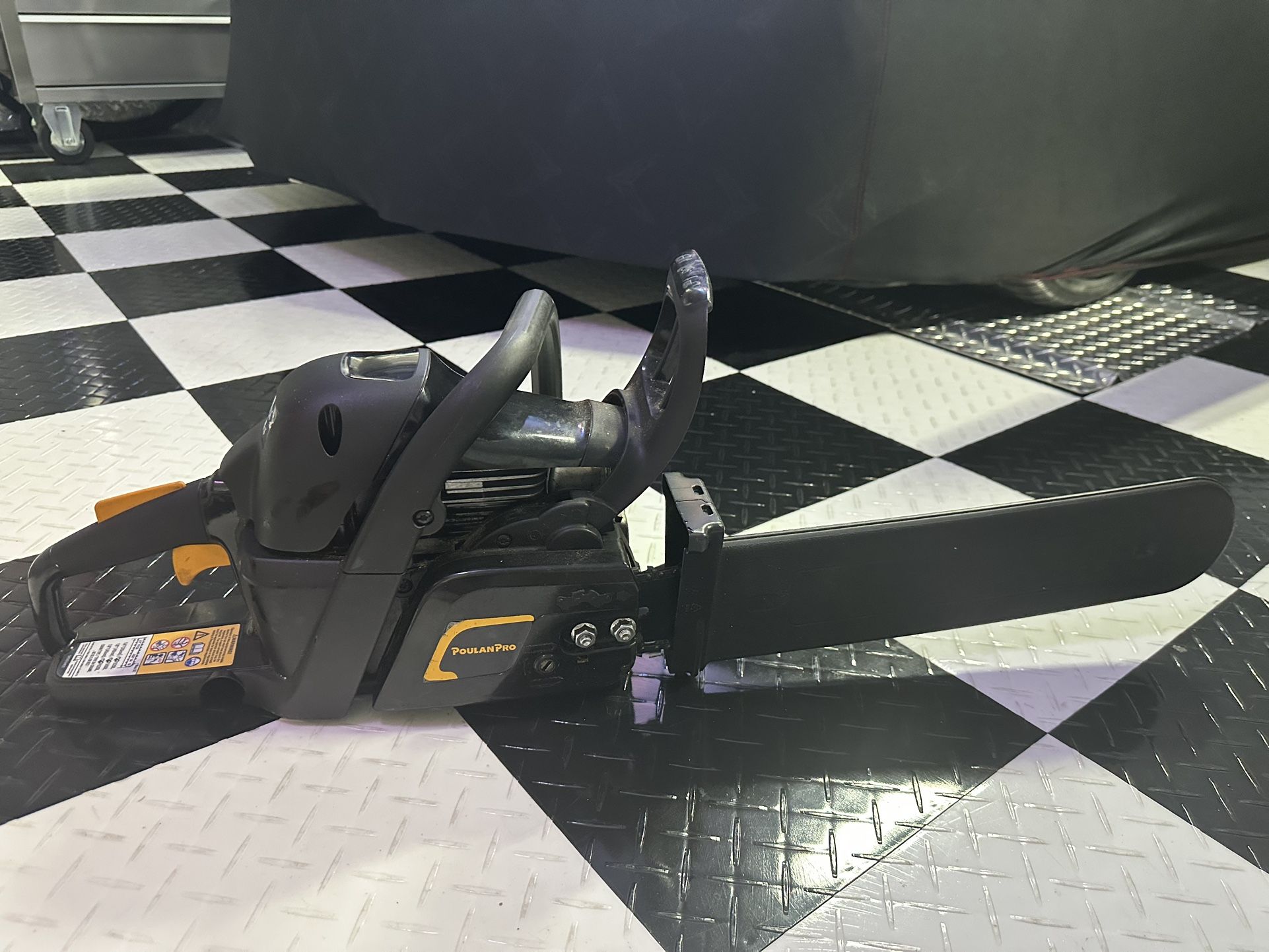 Poulan Pro Chain Saw