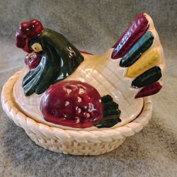 Metlox Poppytrail Provincial Rooster On Nest Covered Bowl