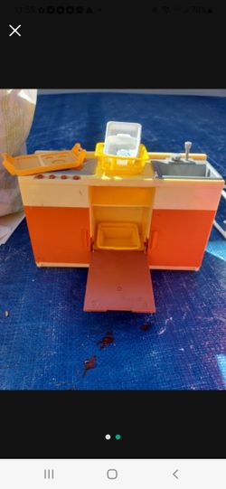 Vintage 1980s Barbie Kitchen With Working Sink