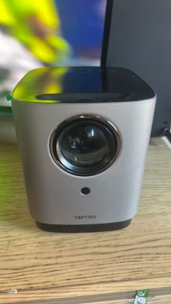 Projector : Toptro