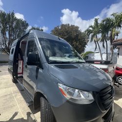 Pet Grooming Van
