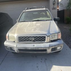 1999 Nissan Pathfinder